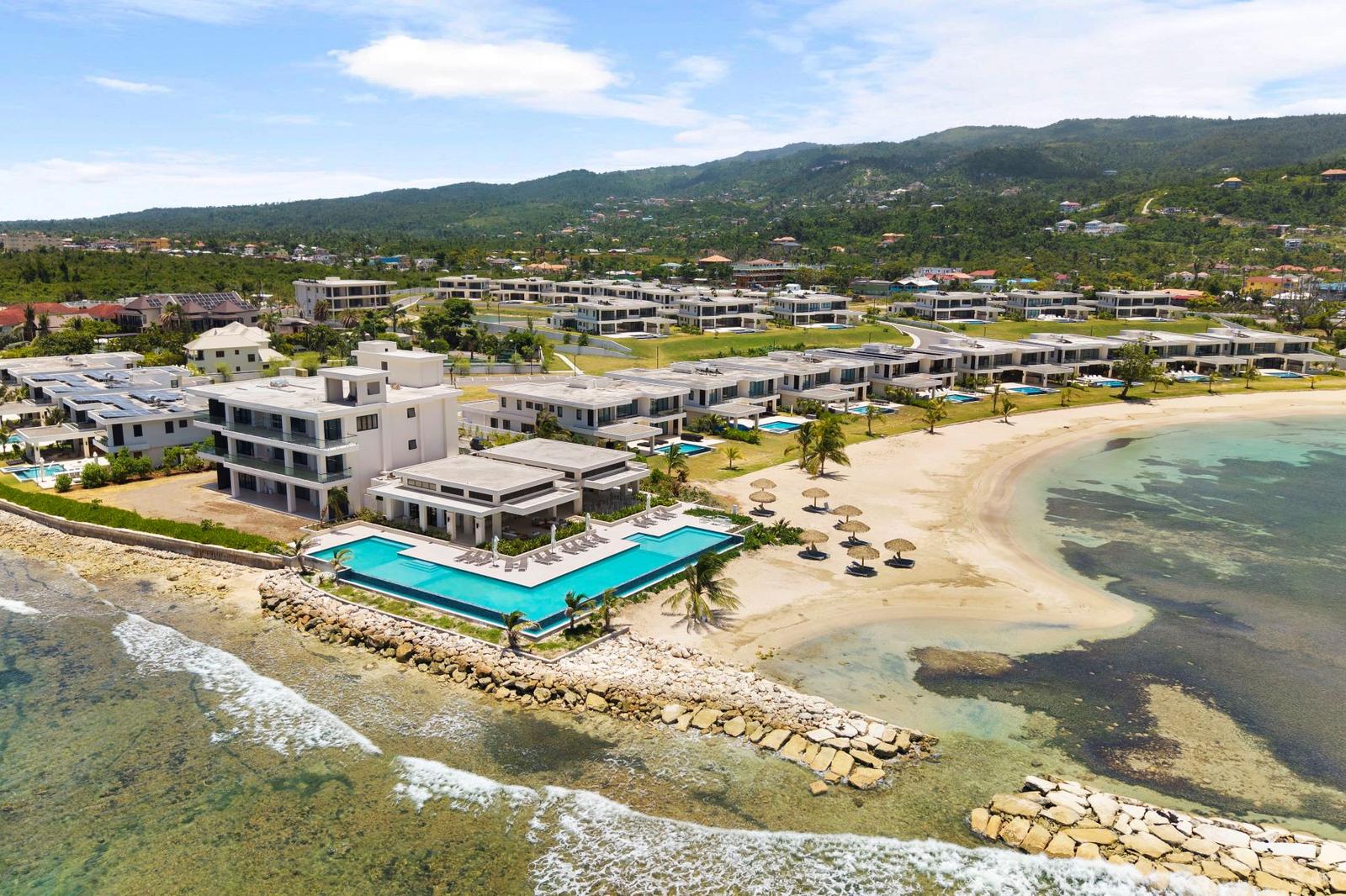New 3 Bedroom Luxury Beachfront Condo 24 for Sale — photo 5