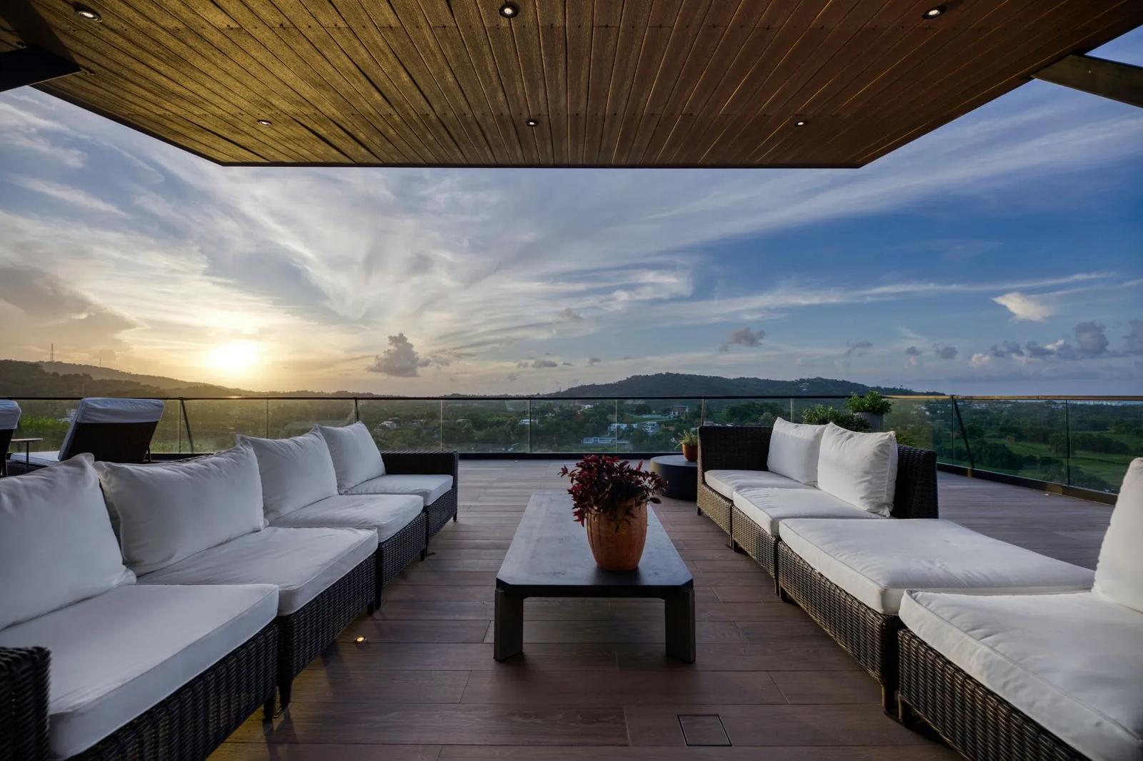 Carabali Equestrian Oceanview Estate — photo 5