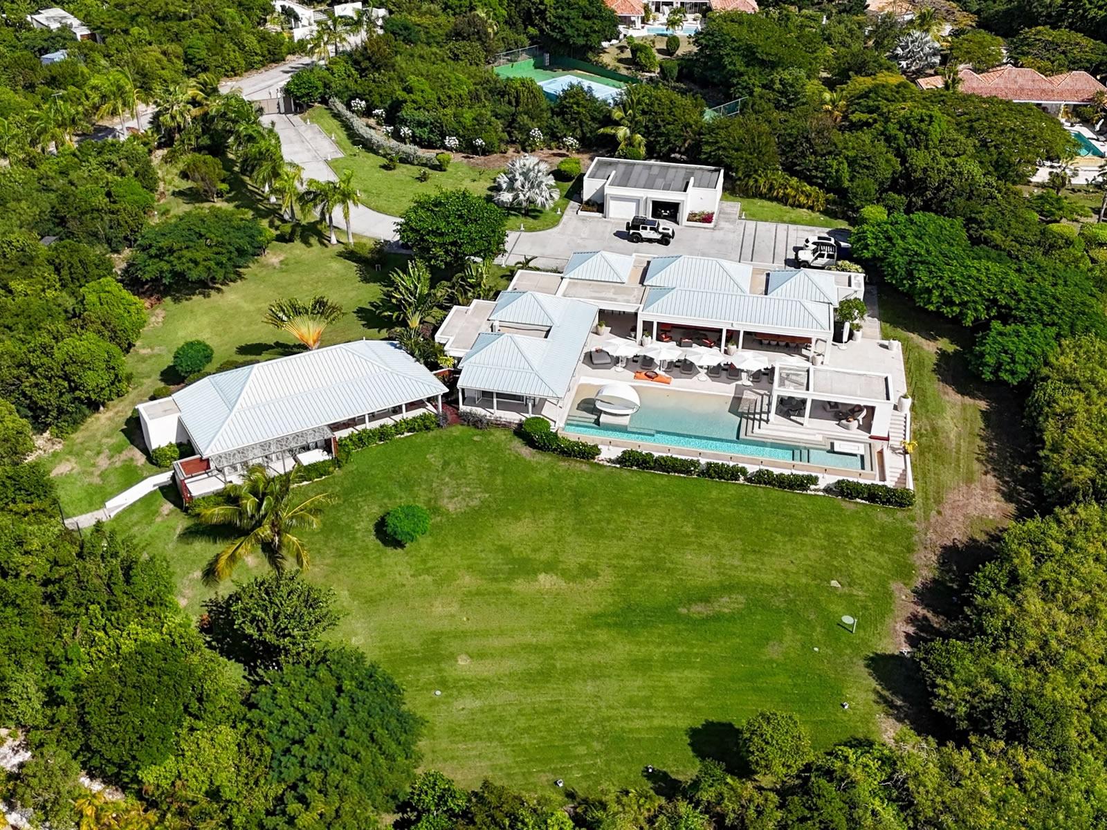 5 Bedroom Luxury Villa for Sale, Terres Basses, St Martin — photo 1