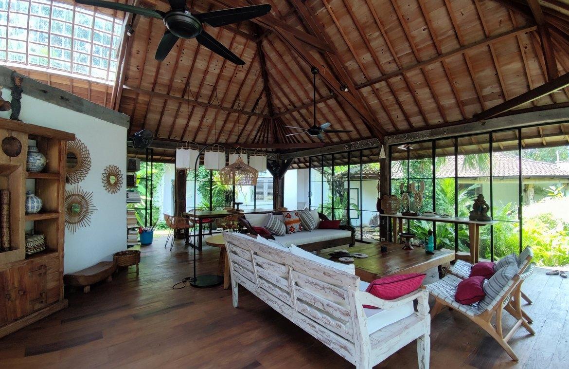 Authentic Joglo Estate Surrounded by Tropical Serenity in Kerobokan — photo 3