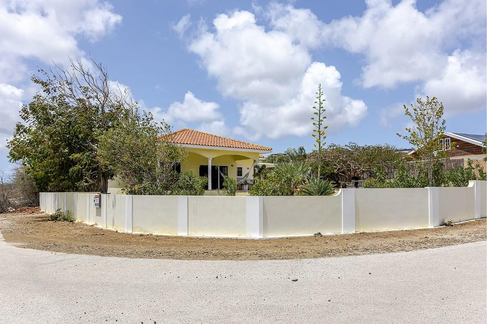 3 Bedroom Villa for Sale, Sabadeco Crown Park, Bonaire — photo 2