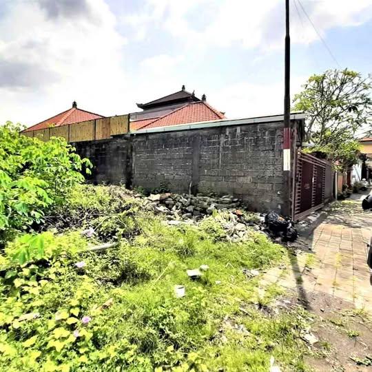 2.2 Are land in Kerobokan, Denpasar — photo 1