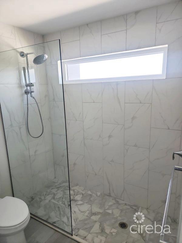 Emerald Point #16 - 1 Bed Condo in Cayman Islands — photo 5