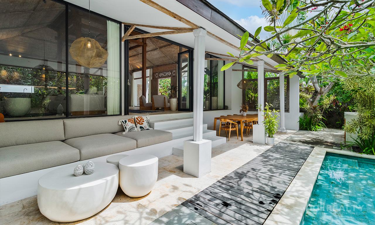 Spacious 5-Bedroom Joglo Villa with Long Lease in Buduk, Bali — photo 5