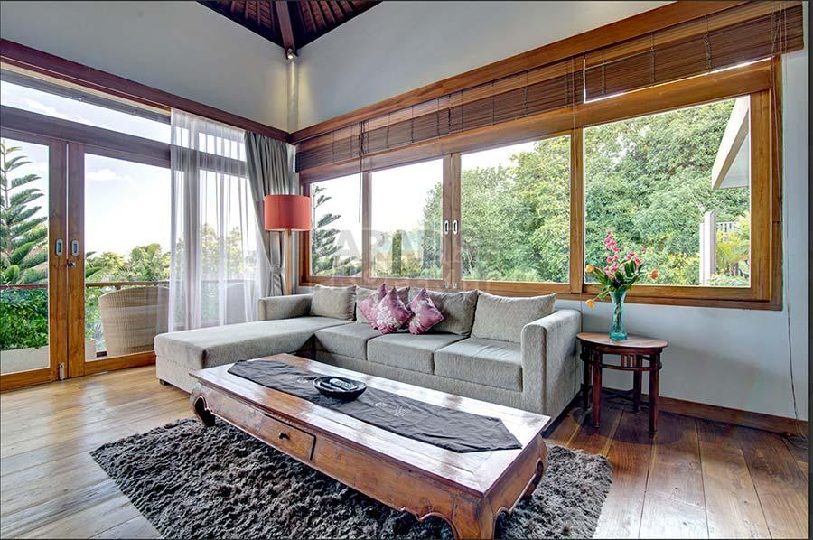 Stunning 5 Bedroom Freehold Villa with Pondok Wisata in Kerobokan — photo 5