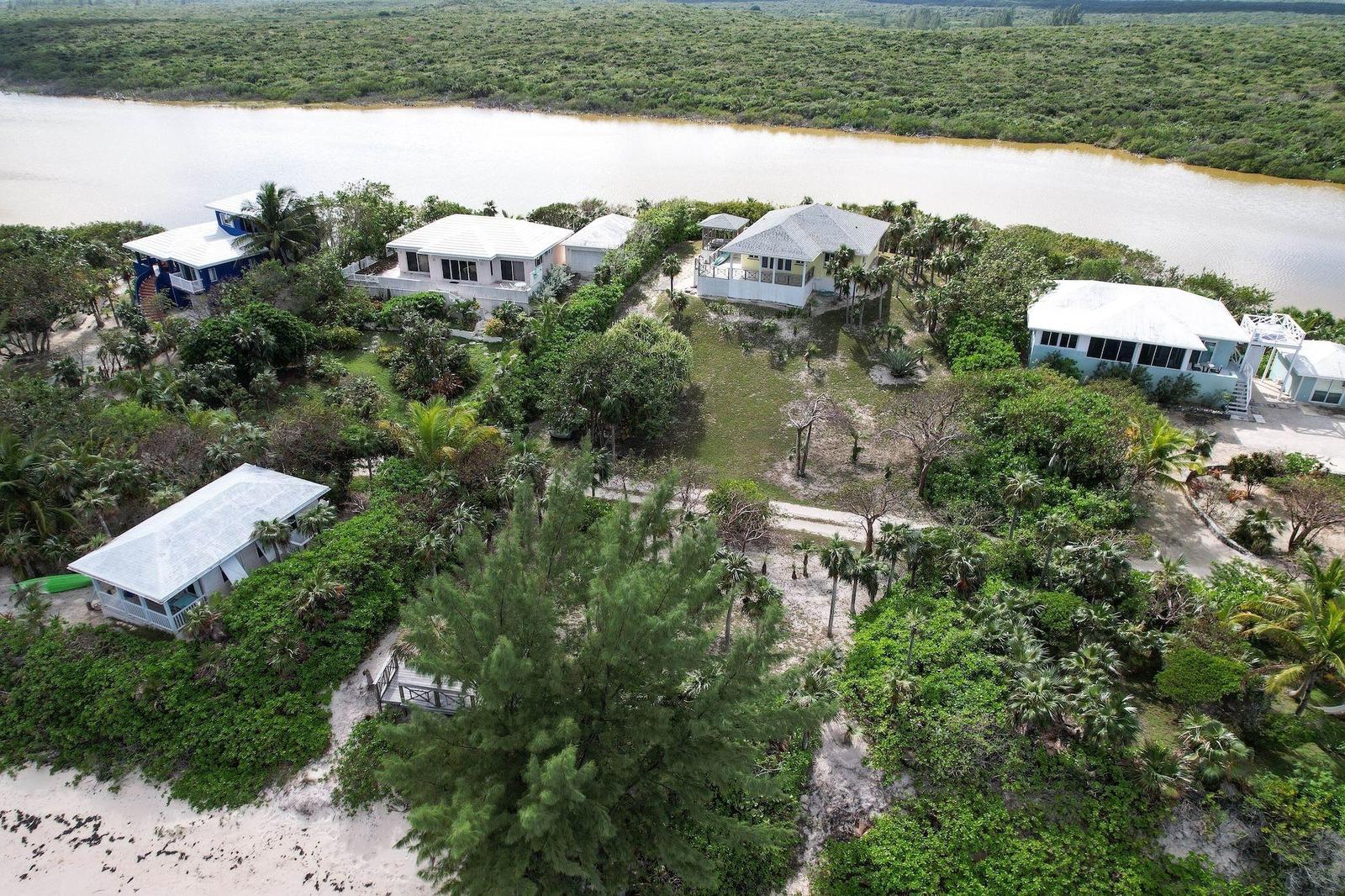 Beachfront Home & Lot in Eleuthera, The Bahamas — photo 2