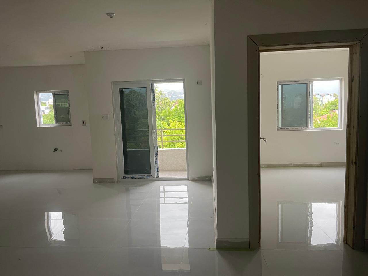 2-Bedroom Apartment with City and Mountain Views in Gated Community — photo 5