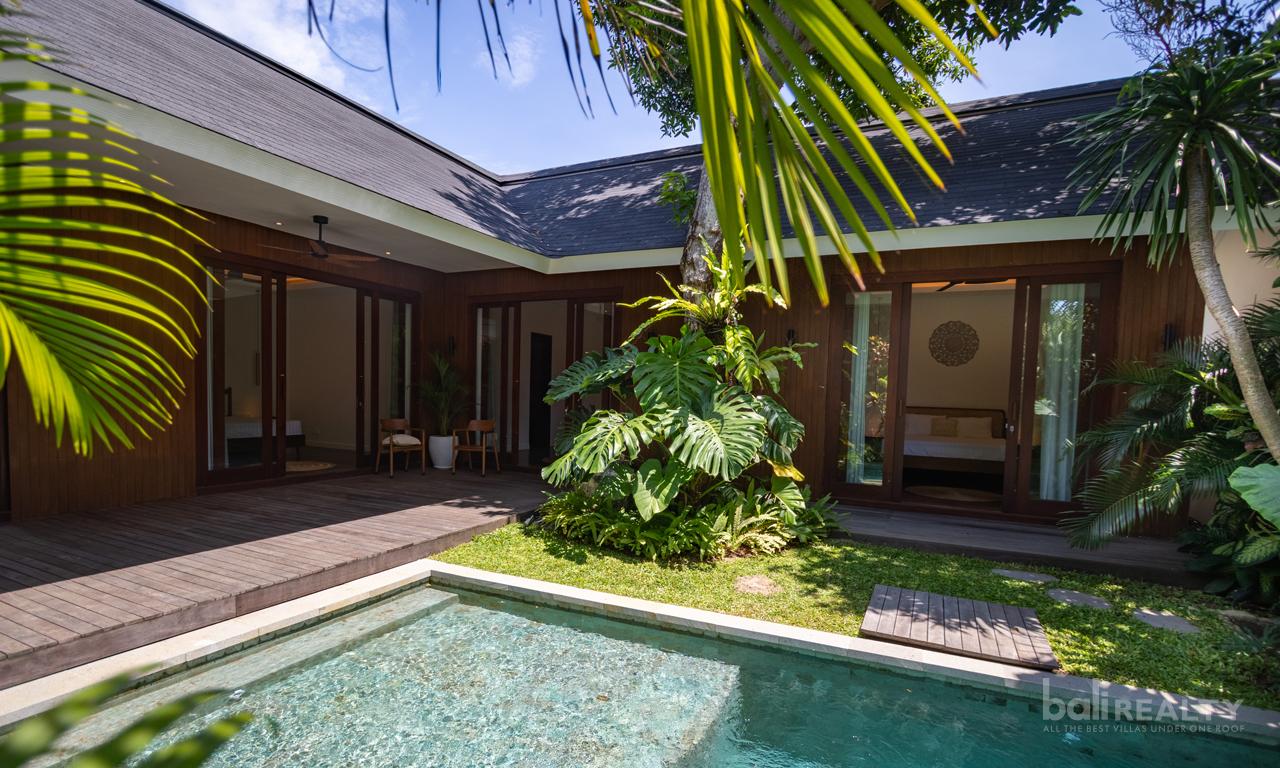 Tropical Three-Bedroom Villa with Long Lease in Sanur Beachside - 2742 — photo 1