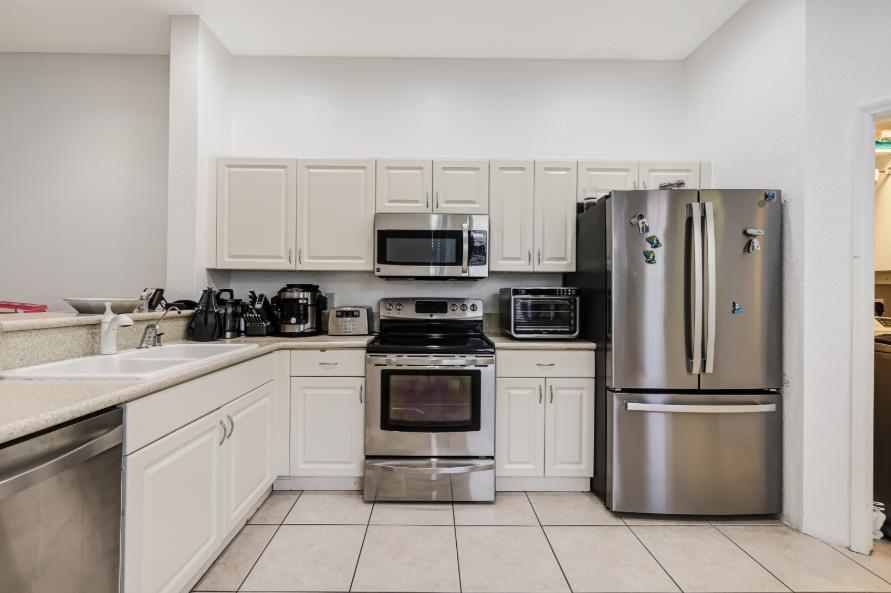 Harborview Charming 3BR Townhome — photo 4