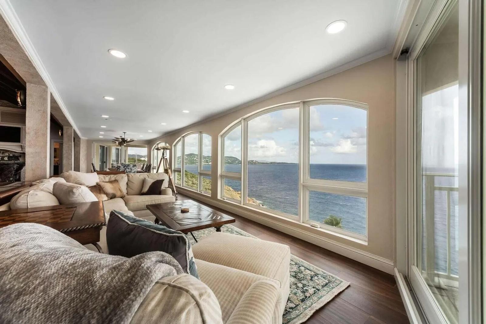 4 Bed 5.5 Bath Villa on Water Island — photo 2