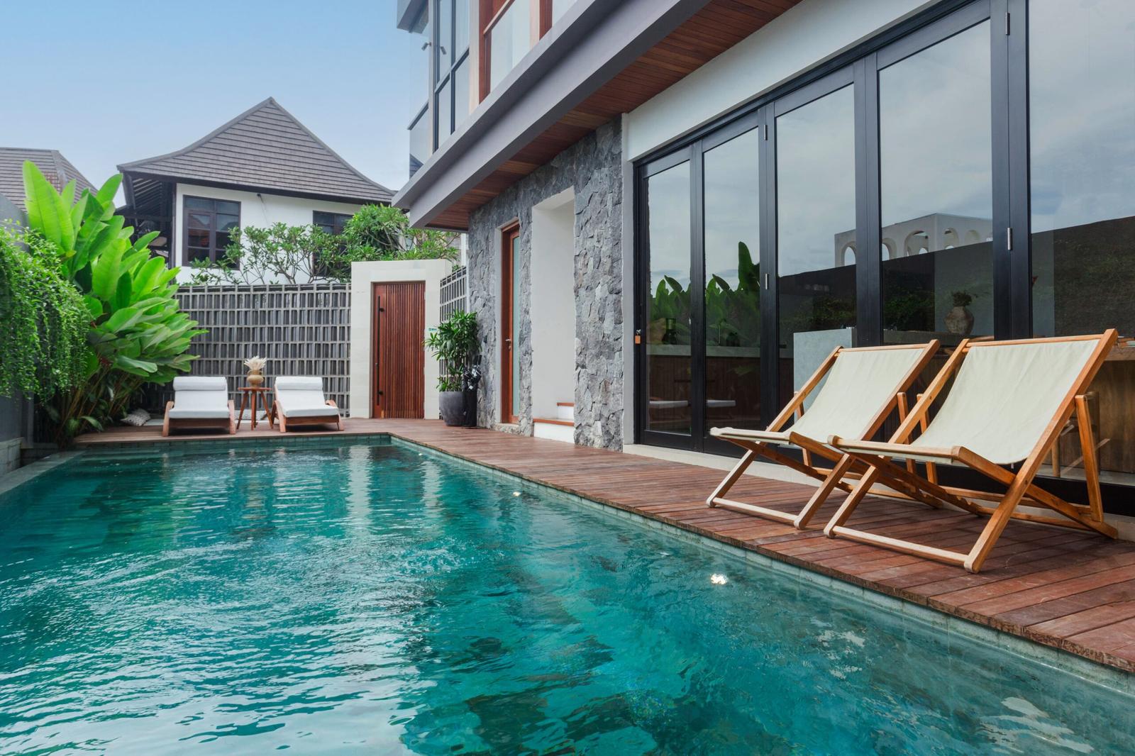 4-bedroom villa in Tibubeneng, Canggu — photo 1