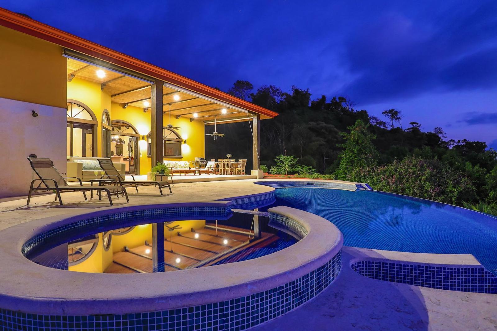 6 Bedroom Luxury Home for Sale, Uvita, Bahia Ballena, Puntarenas, Costa Rica — photo 2