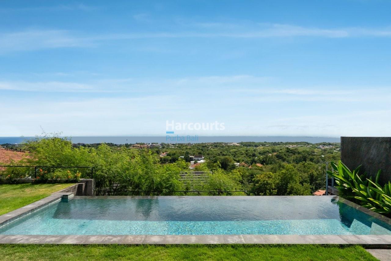 Contemporary Three-Bedroom Pool Villa in Uluwatu — photo 2