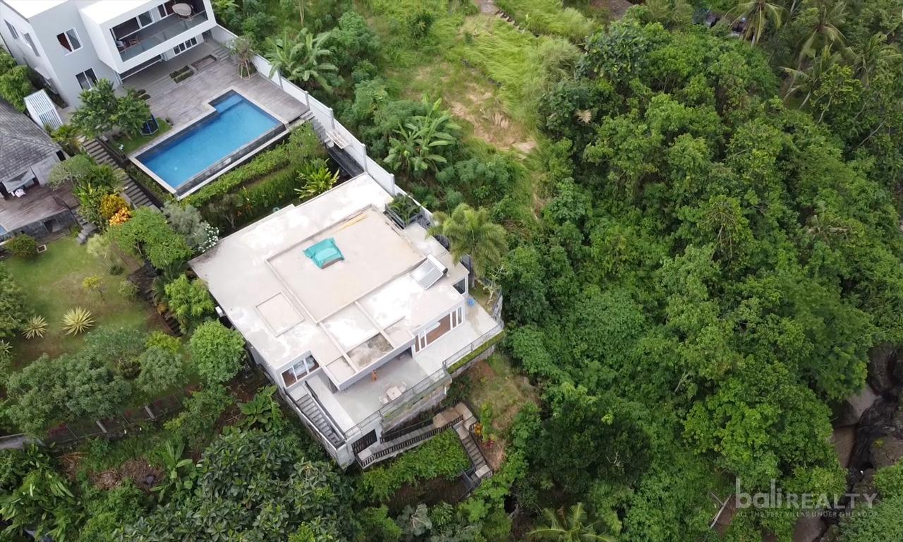 9 bedroom villa for sale — Truly Unique Freehold Property Offering – Villa, Guest House & Office - 1992 — photo 3