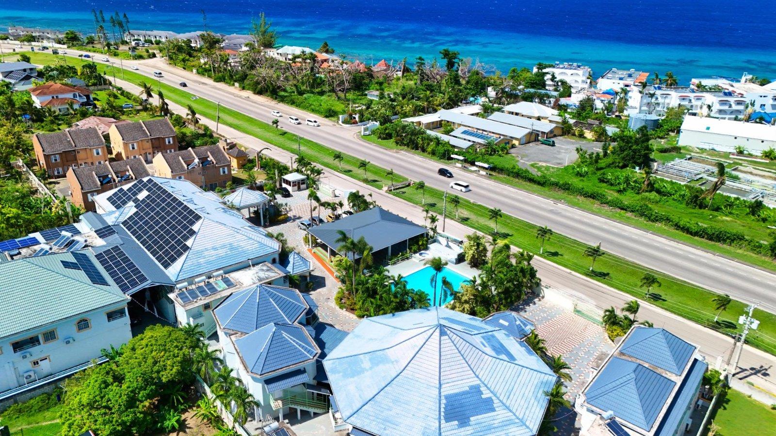 42-Room Hotel for Sale, Runaway Bay, Jamaica — photo 1