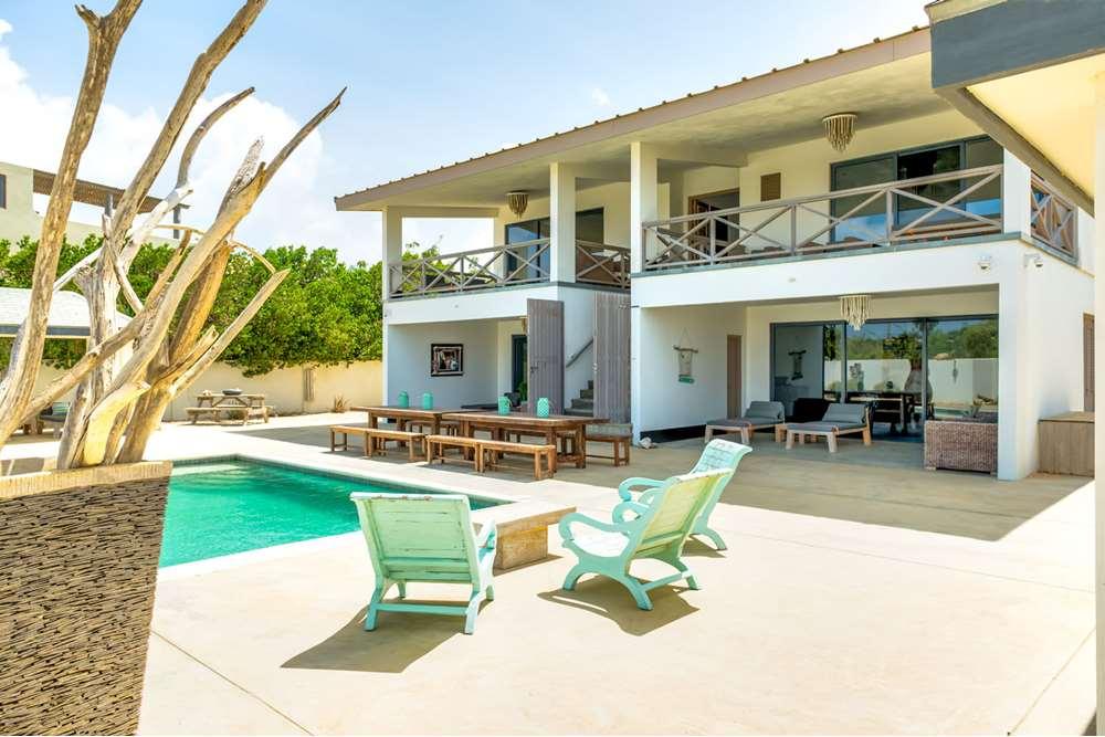 7 Bedroom Luxury Villa for Sale, Punt Vierkant, Belnem, Bonaire — photo 2