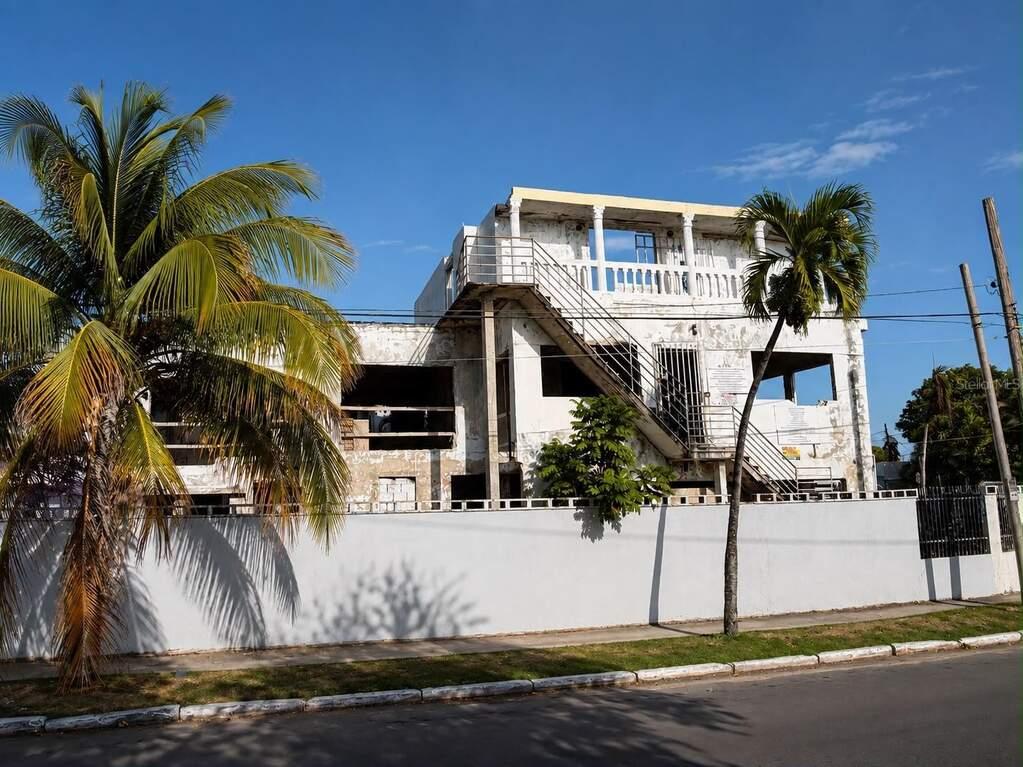 5 Bedroom Single Family Home in San Juan, PR — photo 1