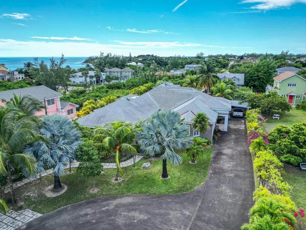 6-bedroom house in Winton Terrace, Paradise Island — photo 3