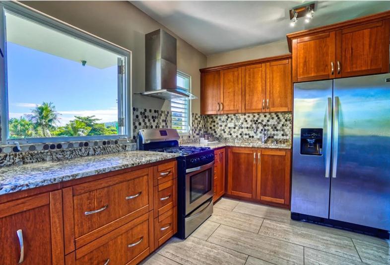 Beautiful 5BR Isabela, Puerto Rico Triplex — photo 5