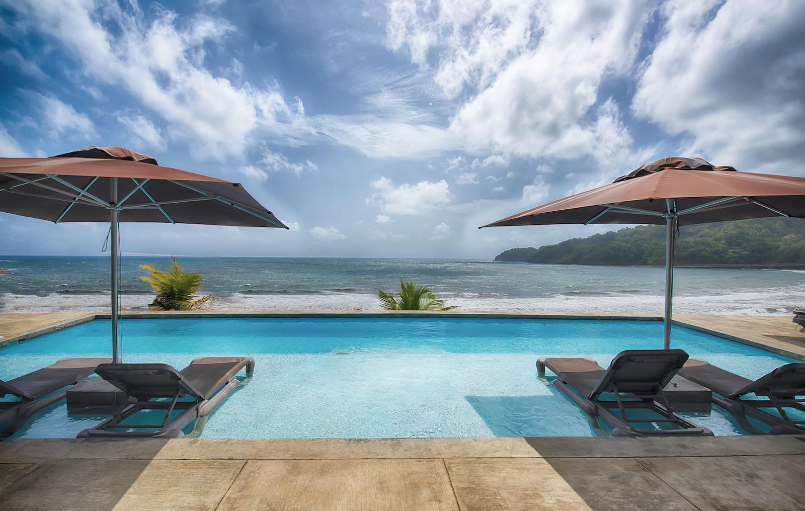 Award-Winning Oceanfront Boutique Hotel for Sale in Marigot, Dominica — photo 1