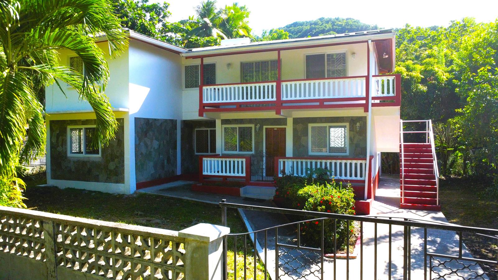 Spacious Two-Storey Multi Family Caribbean Home in Fond Cacao, Soufriere — photo 2