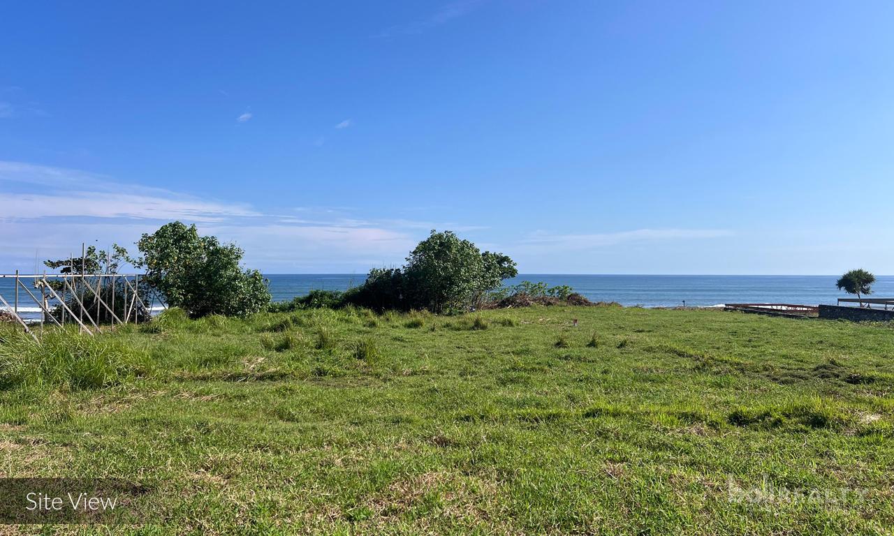 Exclusive 2,150 sqm Beachfront Property: Own Freehold Land in Tourism Zone, Kelating Beach, Tabanan — photo 1