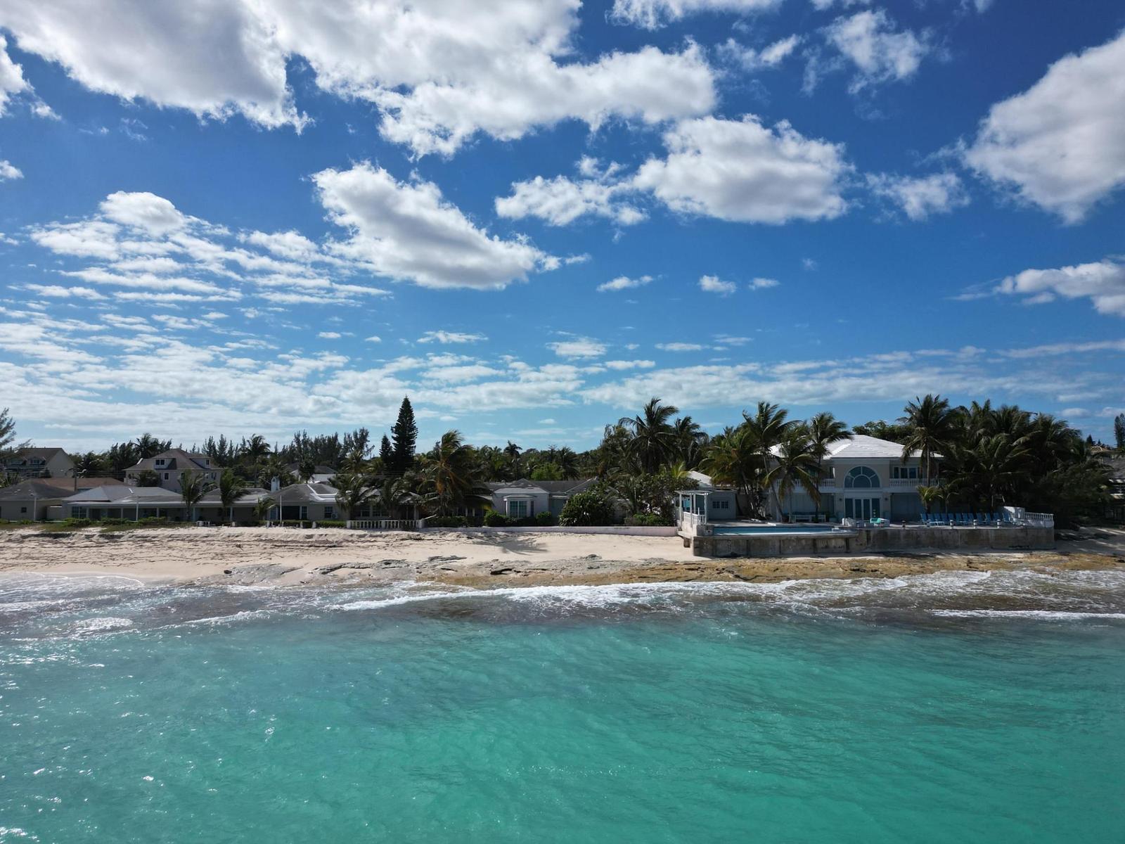 3 bedroom Residence for sale — VISTA MARINA in Nassau / New Providence, The Bahamas — photo 2