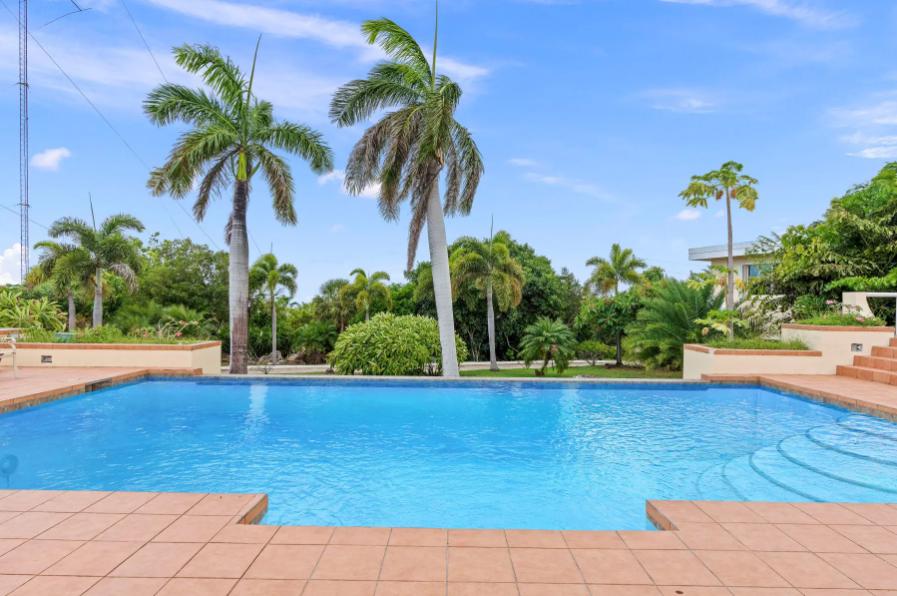 8 Bedroom Luxury Home for Sale in Shoal Bay — photo 2