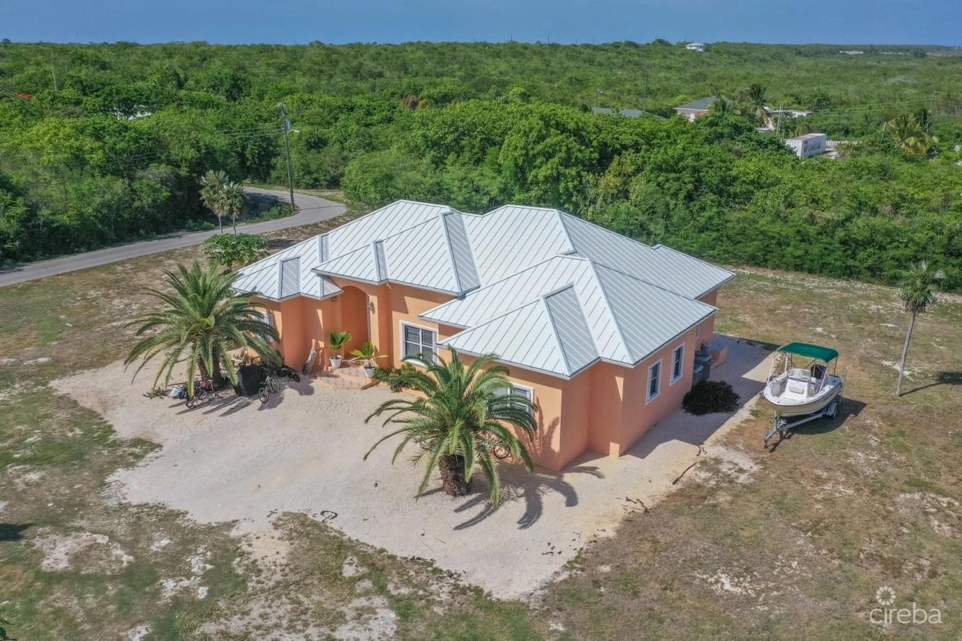 Paradise Palms - 4 Bed Villa in Cayman Brac West — photo 2