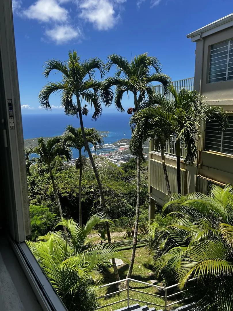 1 Bed 1 Bath Condo in St. Thomas — photo 2