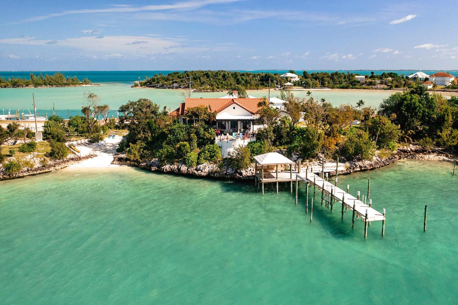 4 bedroom Residence for sale — BATAVIA in Abaco Islands, The Bahamas — photo 1