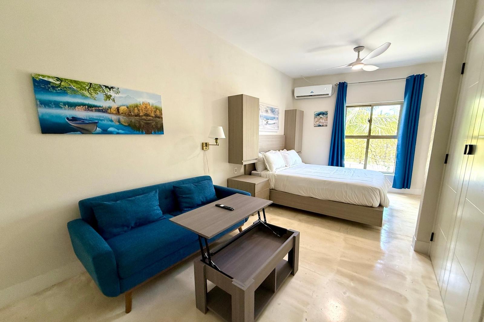 1 Bedroom Apartment for Sale in Nassau, The Bahamas — photo 5