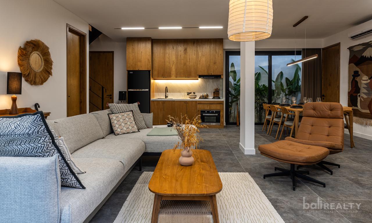 Leasehold Three-Bedroom Villa in Batu Bolong Beachside, Canggu, Bali, Indonesia — photo 5
