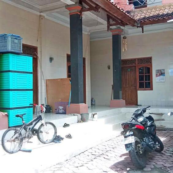 16-bedroom house in Denpasar — photo 1