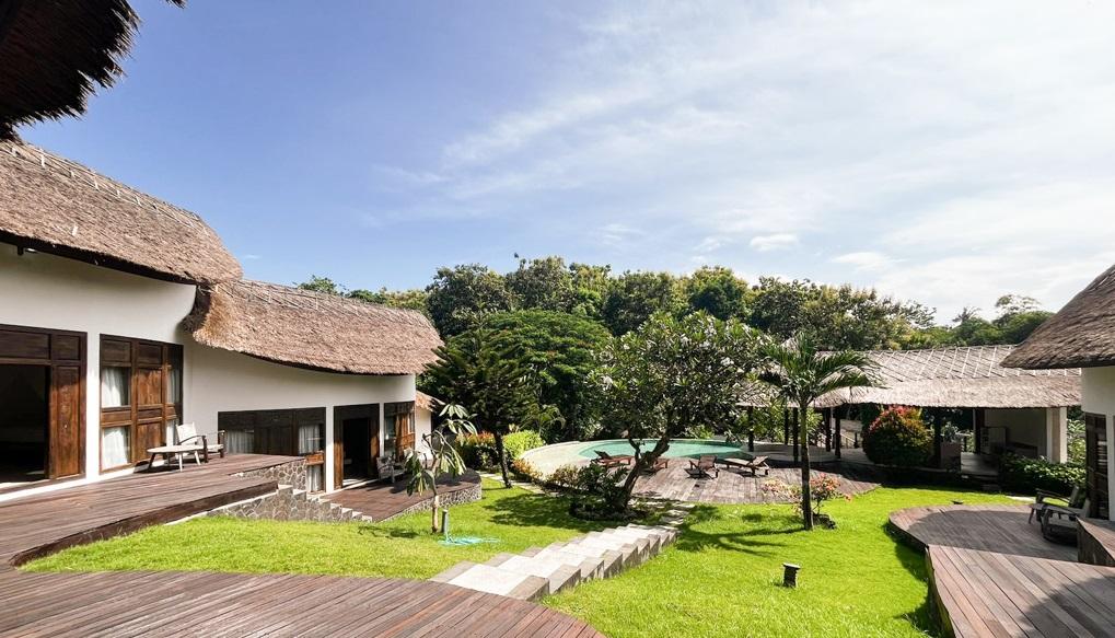 6 Bedroom Villa for Sale in Canggu, Bali — photo 1