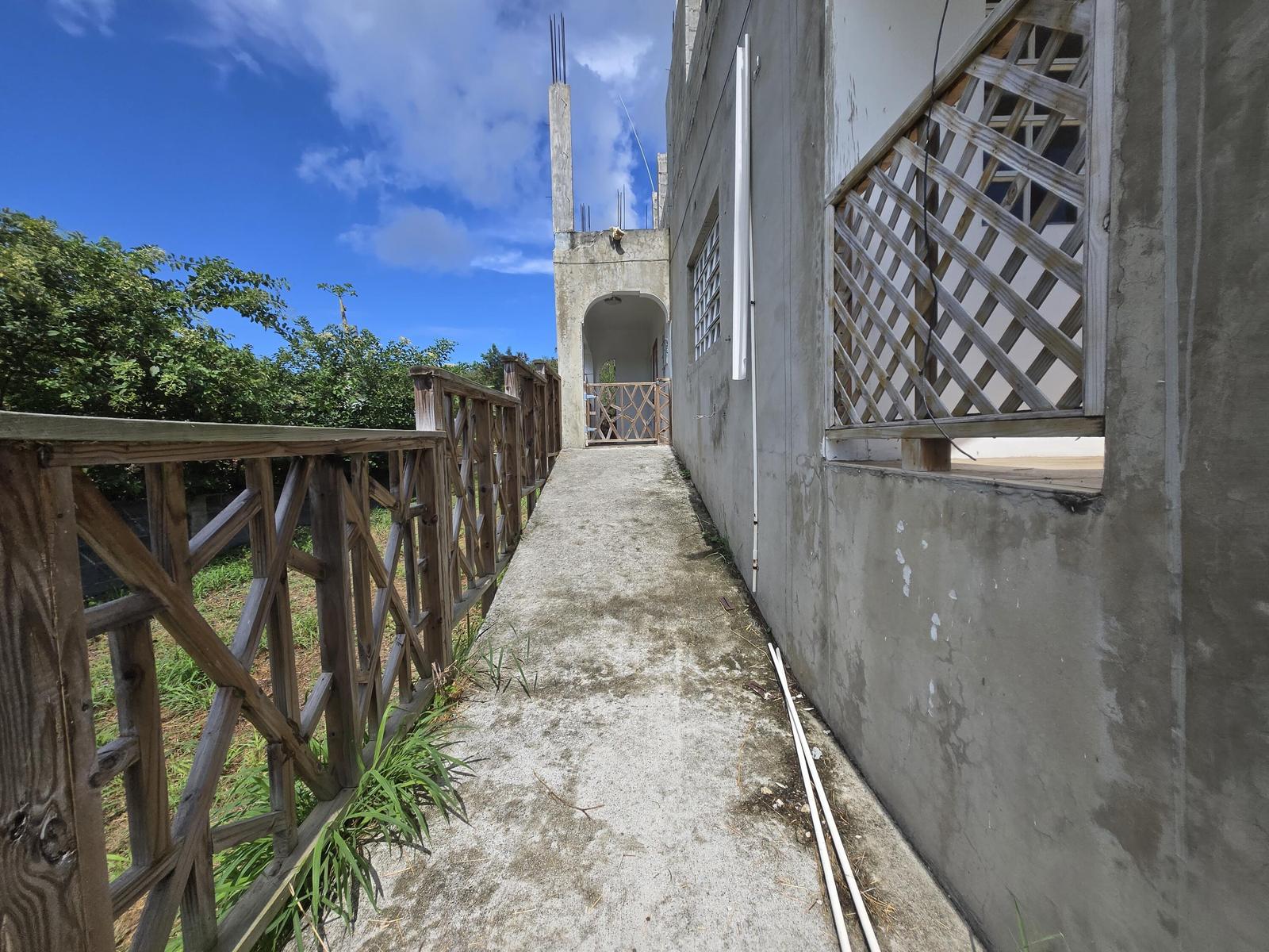 New Listing Residential Strawberry Hill QU — photo 3