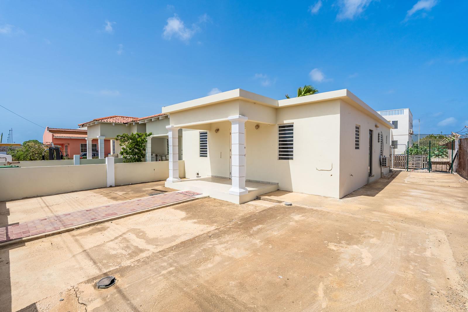 3-Unit Apartment Building for Sale, Kaya Triton, Nikiboko, Kralendijk, Bonaire — photo 2