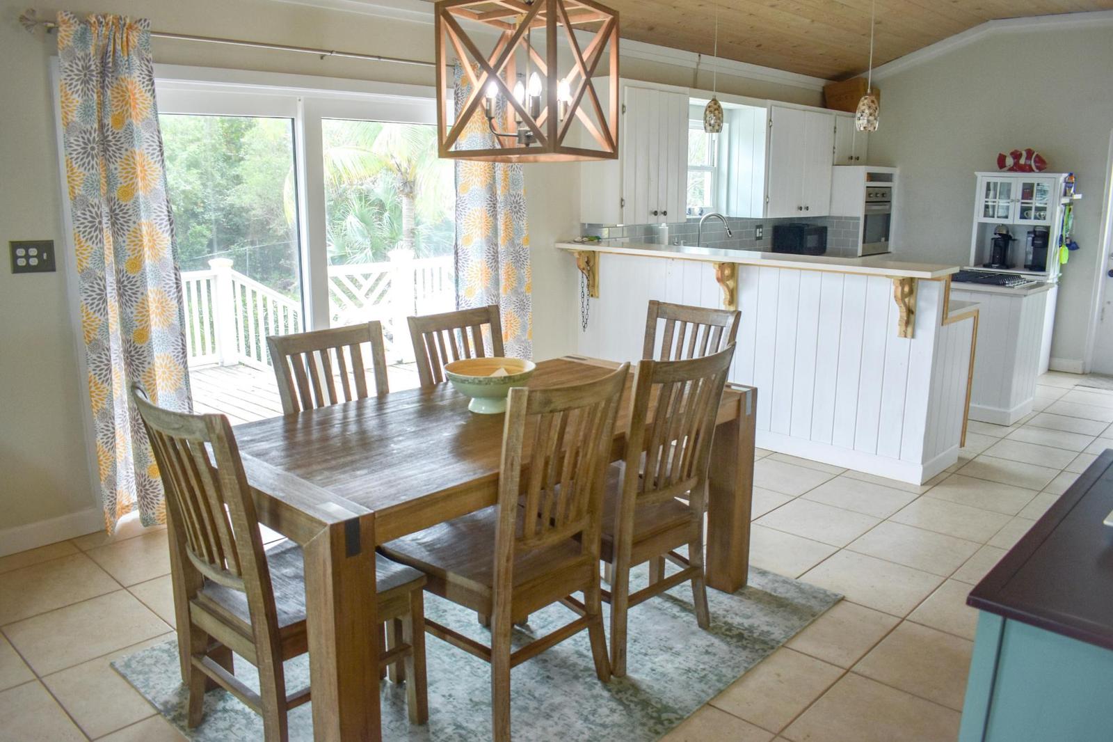 ESCAPE HOUSE — photo 4