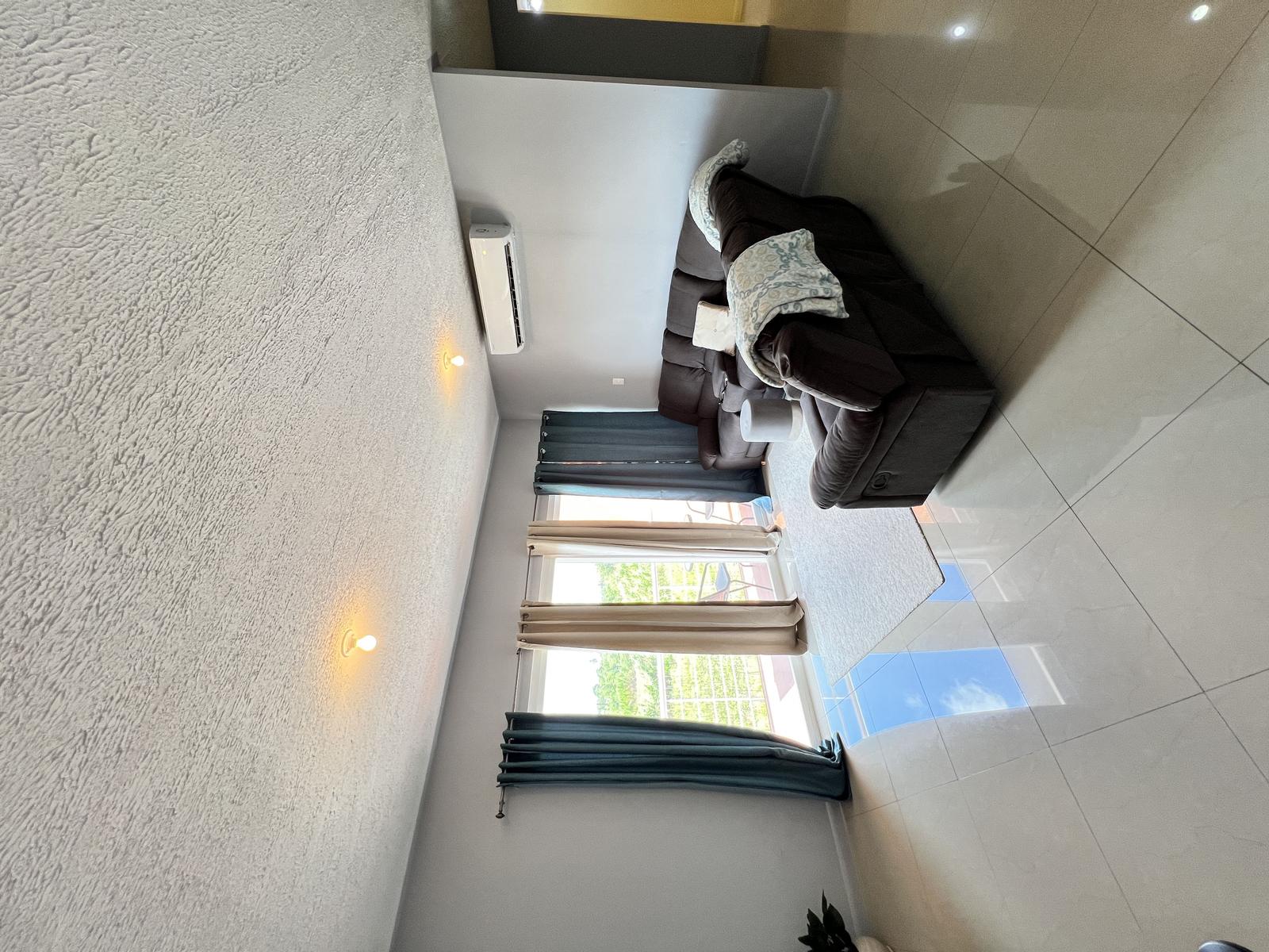 3 Bedroom 2.5 Bathroom Enclave Apartment For Sale — photo 5