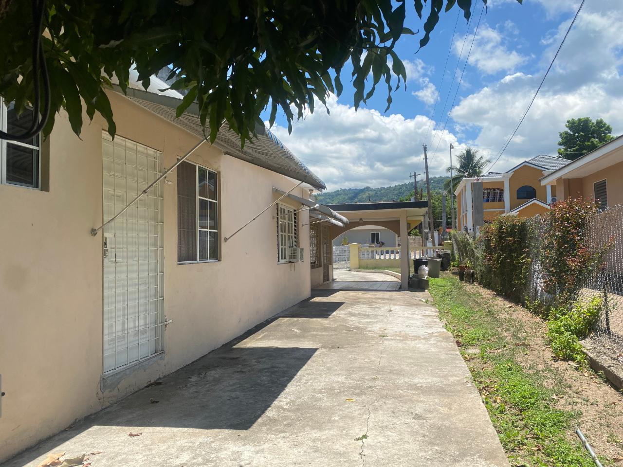 PALMETTO AVENUE MONA Kingston & St. Andrew Kingston 6 — photo 4