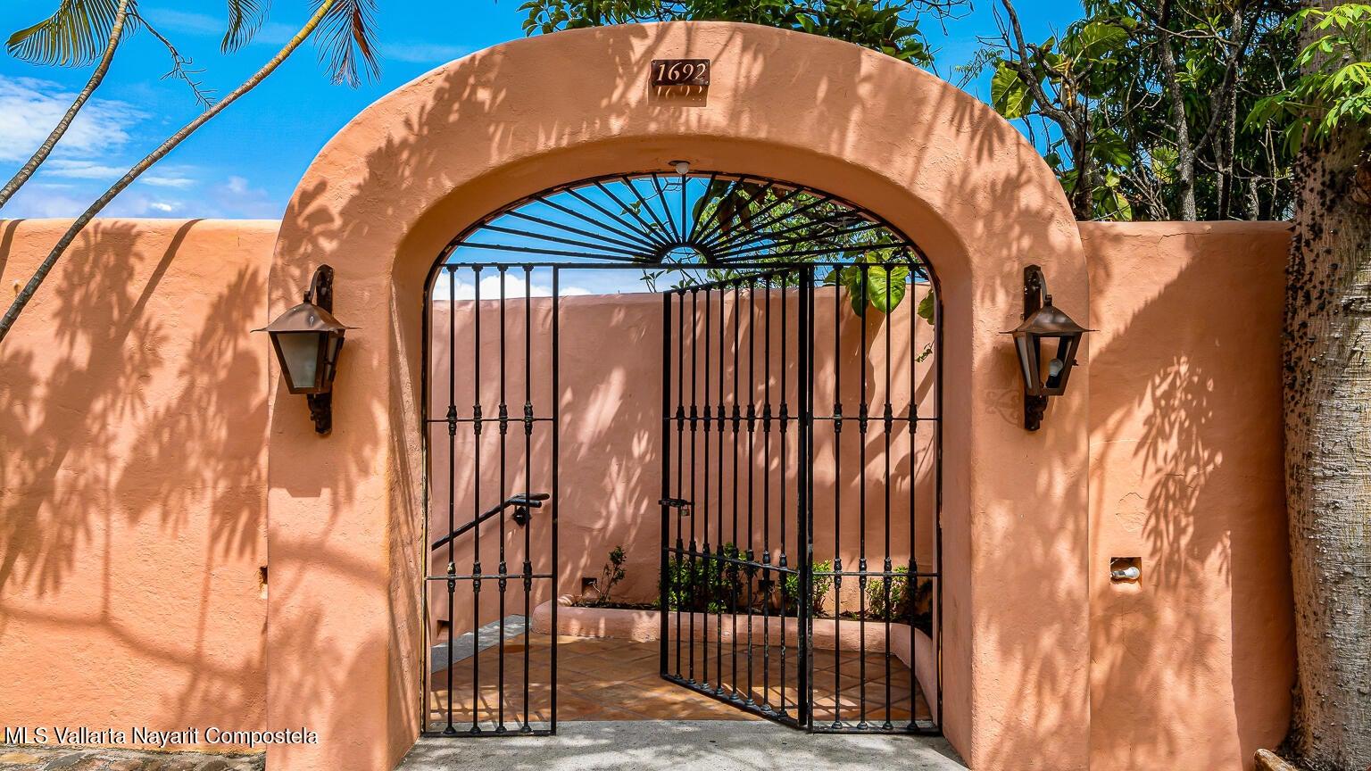 3 Bedroom Oceanfront Home for Sale, Conchas Chinas, Puerto Vallarta, Mexico — photo 1