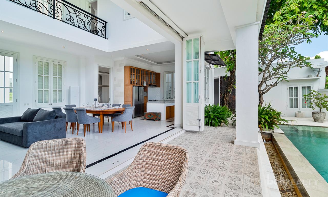 Four-Bedroom Family Villa in Berawa, Short Drive to the Beach — photo 4