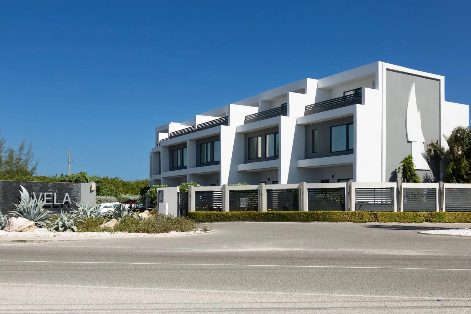 4 Bedroom Townhouse in South Sound, Cayman Islands — photo 5