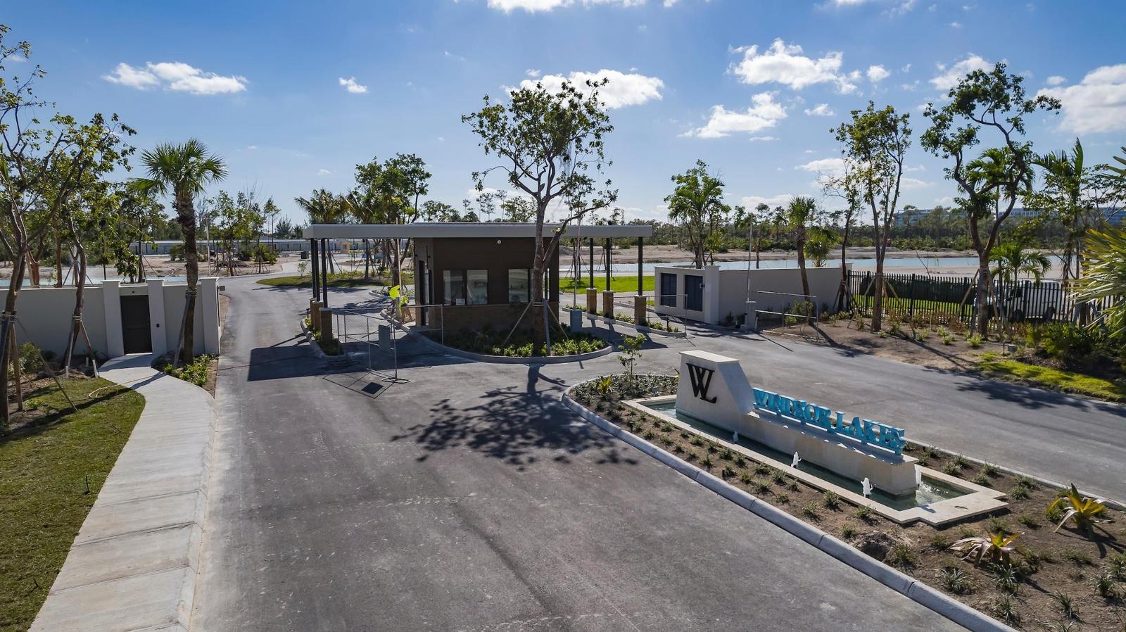 HIBISCUS, WINDSOR LAKES Residence for Sale — photo 4