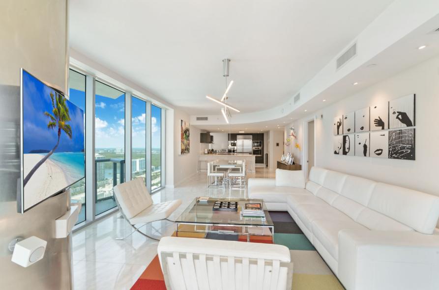Sunny Isles Beach 4BR Ocean View Condo — photo 4