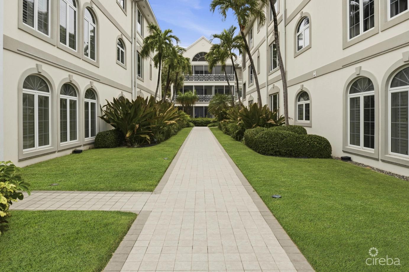 The Sovereign #12 Penthouse On Seven Mile Beach — photo 4