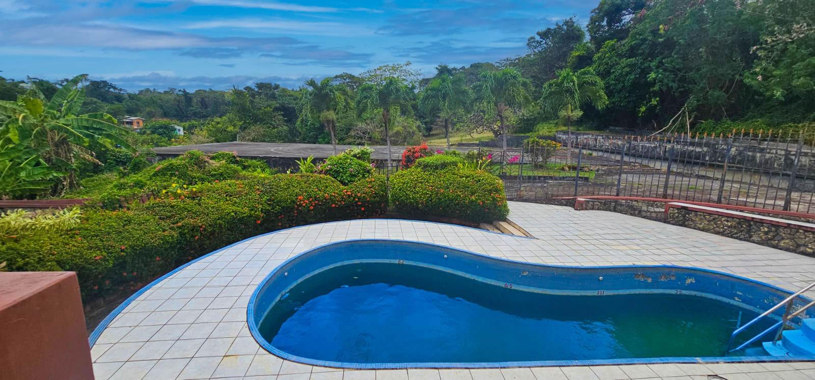 10 Bedroom Guest House with Restaurant for Sale in La Fortune, Grenada — photo 4
