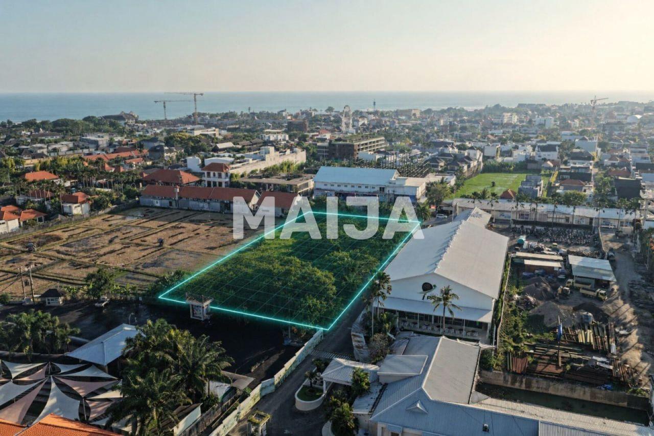 Land in Kuta, Bali, Indonesia — photo 1