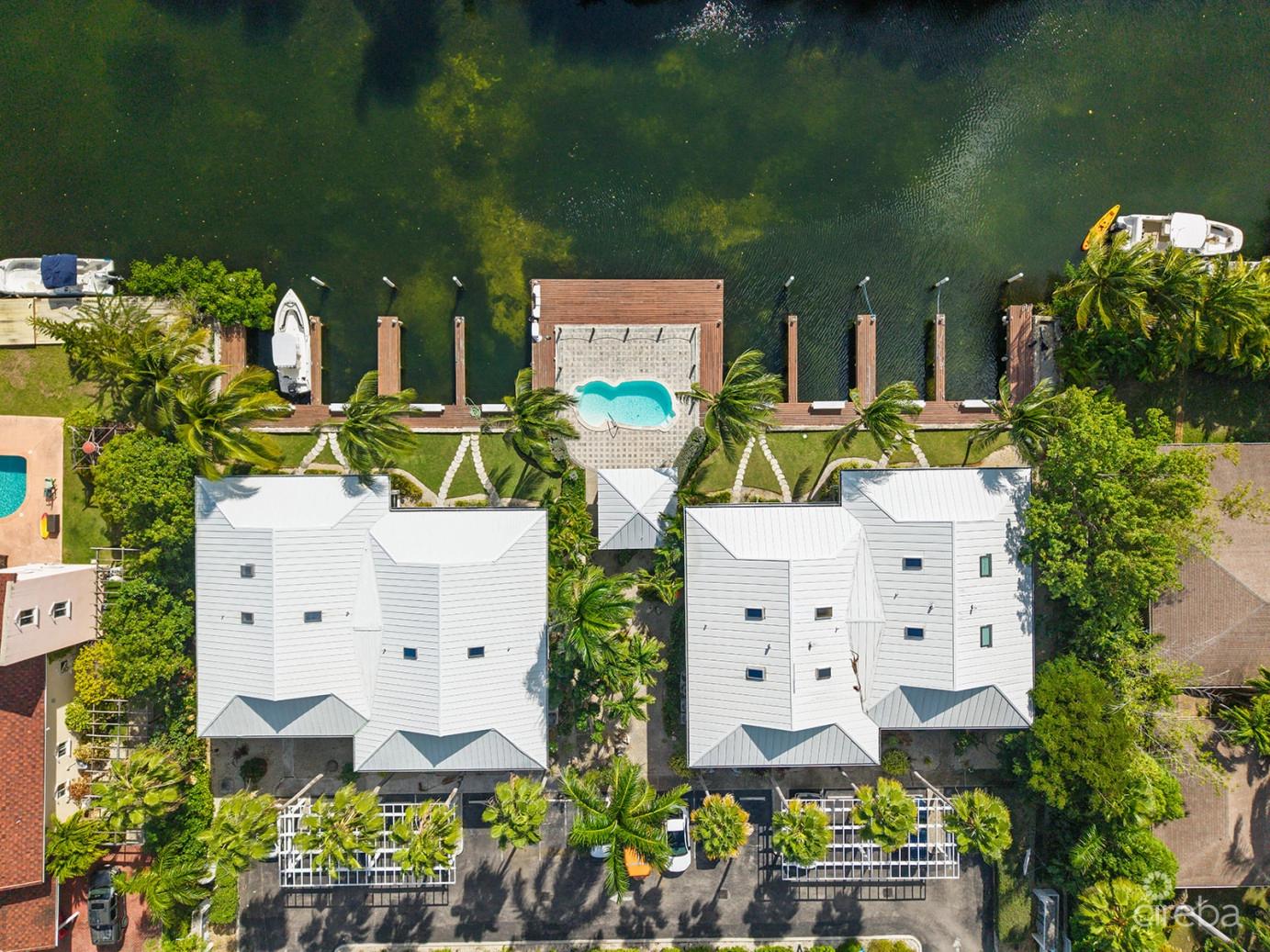Stunning Canal Front Townhome in The Moorings — photo 2