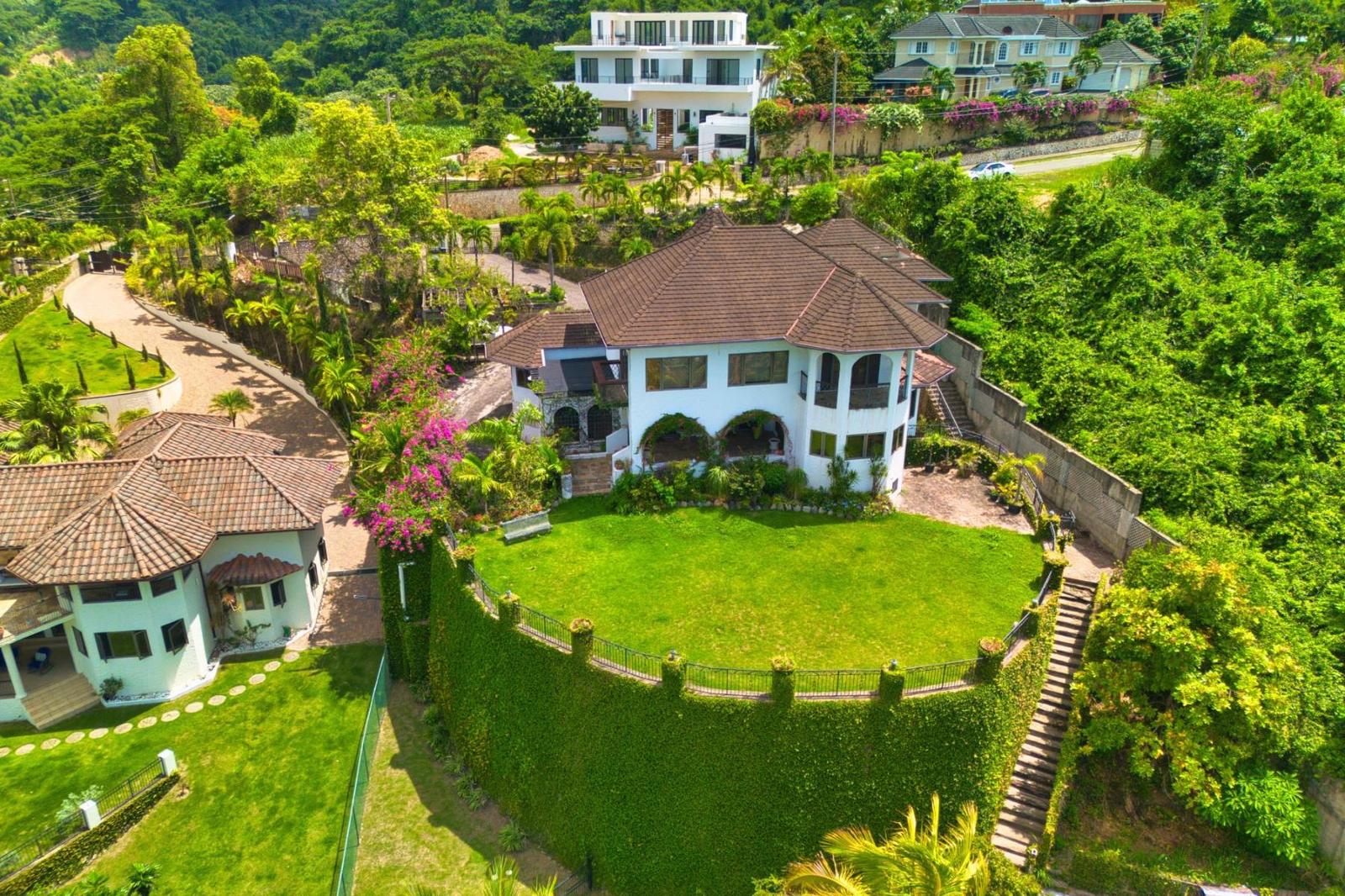 5 Bedroom House for Sale, 8 Sunset Boulevard, Norbrook, Kingston, Jamaica — photo 3